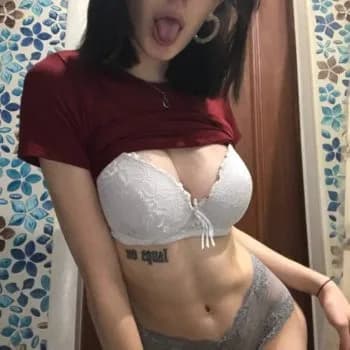 Profil de Caroline, 23 ans, Escort à Oppède (Vaucluse)