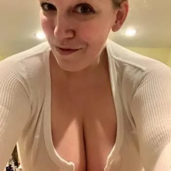 Profil de Razan, 21 ans, Escort à Crainvilliers (Vosges)