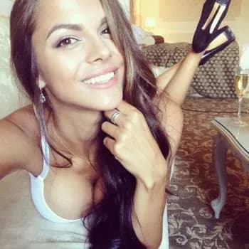 Profil de Hina, 34 ans, Escort à Enveitg (Pyrénées-Orientales)