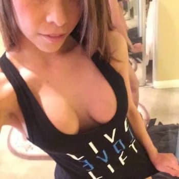 Profil de Camélia, 33 ans, Escort à Acoua (Mayotte)