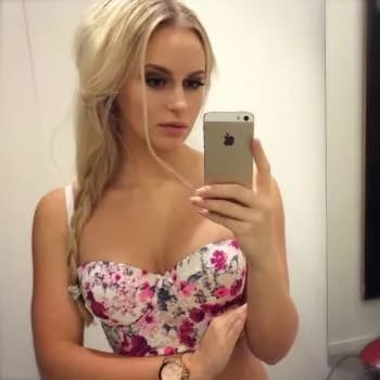 Profil de Elyssa, 40 ans, Escort à LaTardière (Vendée)