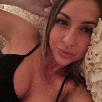 Profil de Yousra, 29 ans, Escort à Saint-Benoît (Vienne)