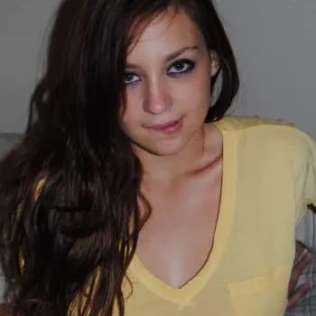 Profil de Ilyana, 20 ans, Escort à Mayran (Aveyron)