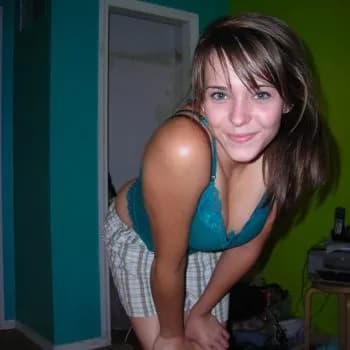 Profil de Hélène, 24 ans, Escort à Charquemont (Doubs)