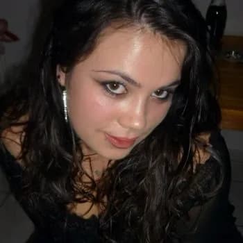 Profil de Cécile, 35 ans, Escort à Devesset (Ardèche)