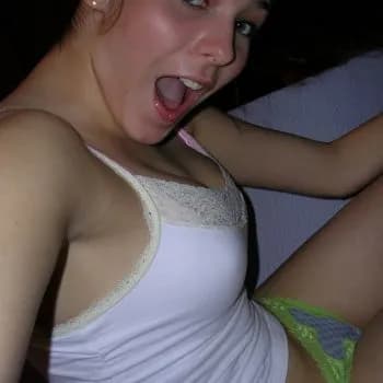 Profil de Safya, 20 ans, Escort à Bonnes (Vienne)