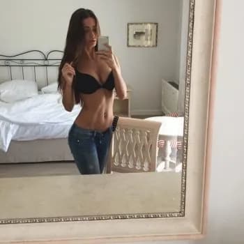 Profil de Heaven, 35 ans, Escort à Cayrols (Cantal)