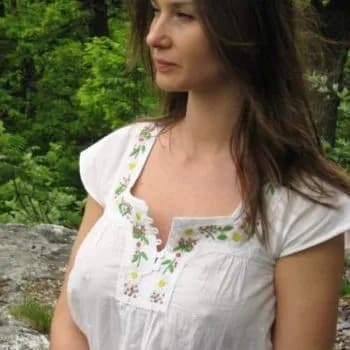 Profil de Sira, 30 ans, Escort à Berzème (Ardèche)