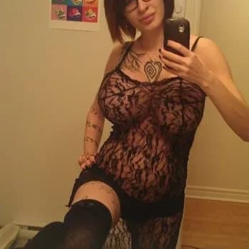 Profil de Nadine, 34 ans, Escort à Viterbe (Tarn)